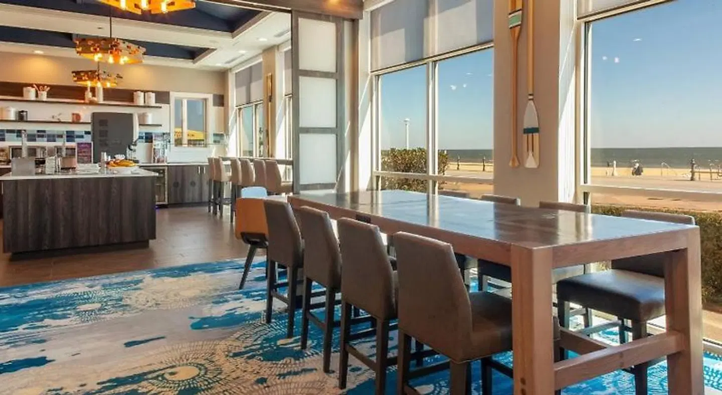 Residence Inn by Marriott Virginia Beach Oceanfront Bar