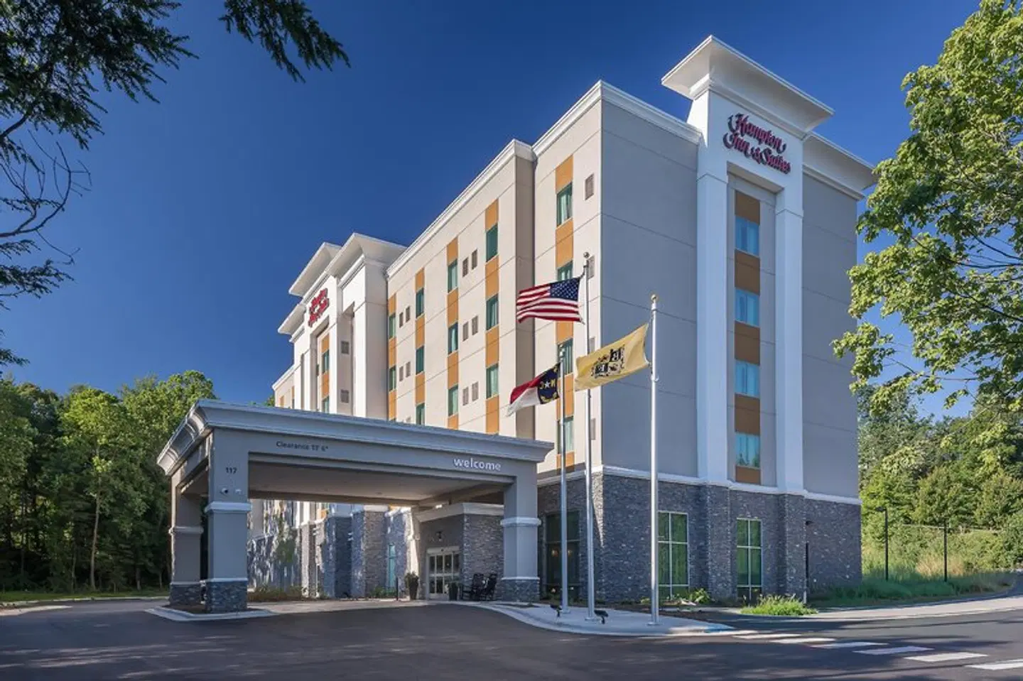 Hampton Inn & Suites Asheville Biltmore Village EXTERIOR