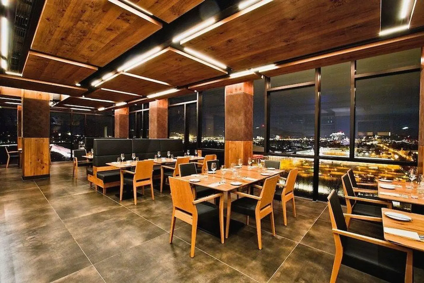 Cool Mama Restaurant