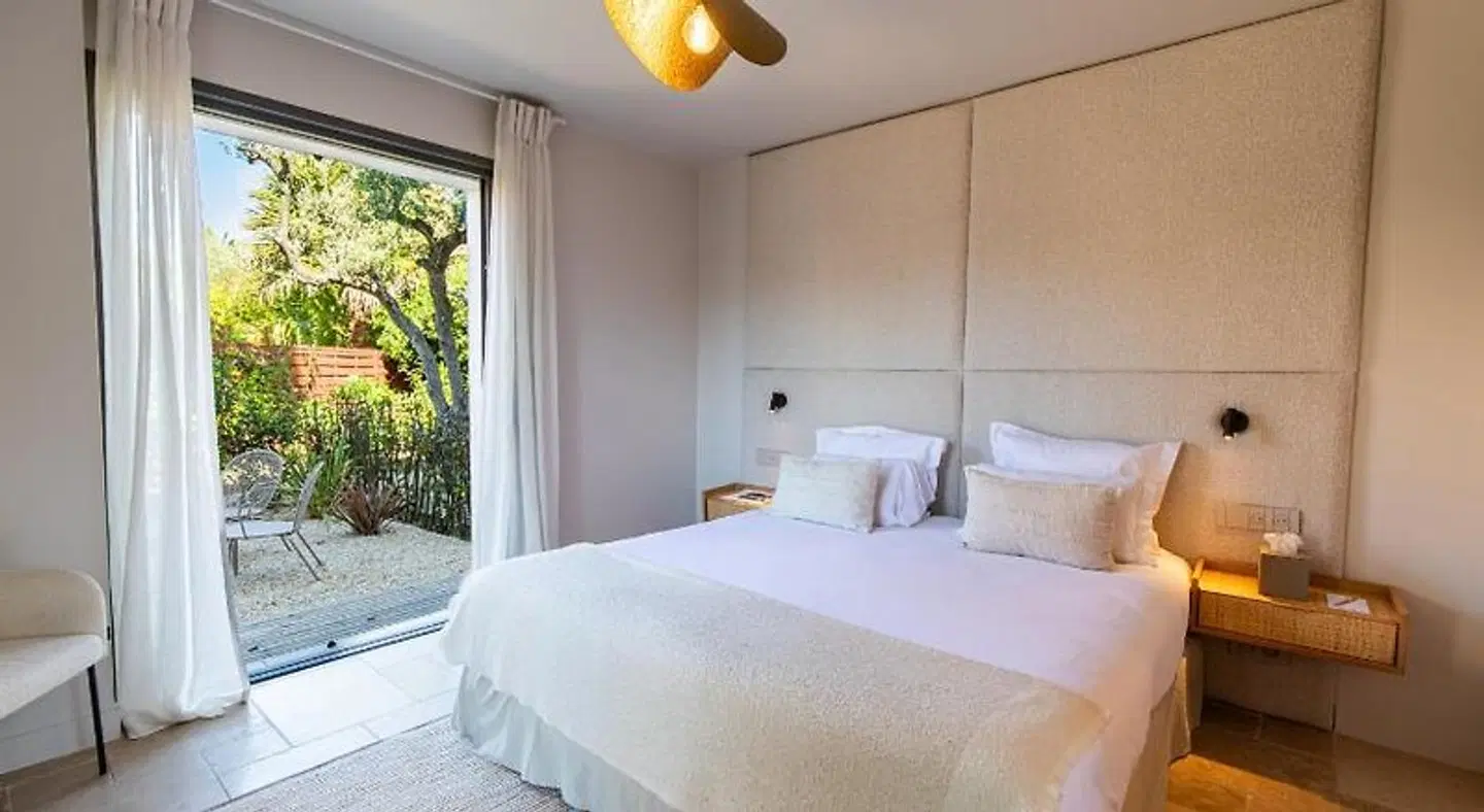 Hotel Lou Cagnard ROOM_EXAMPLE