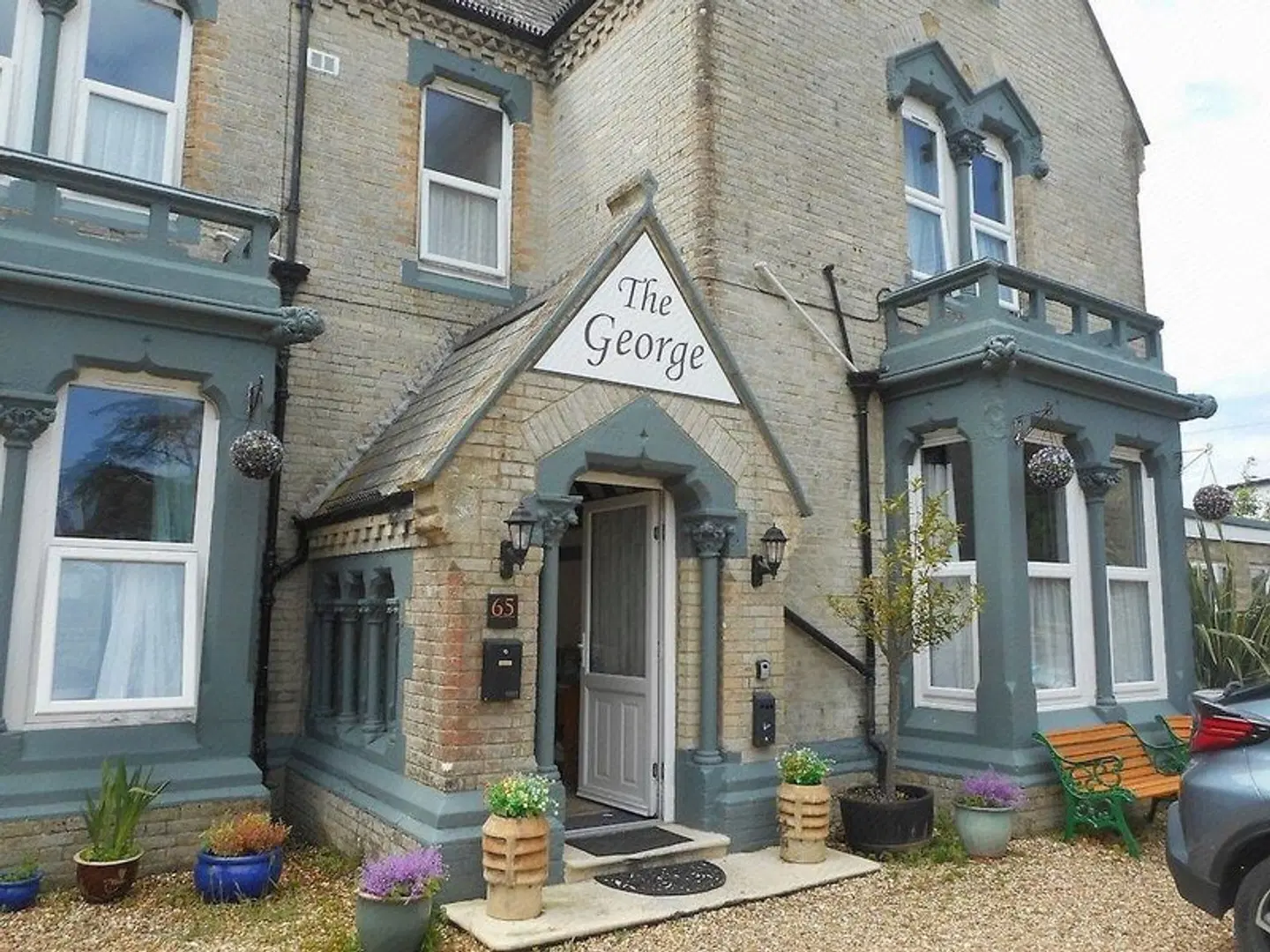 The George EXTERIOR