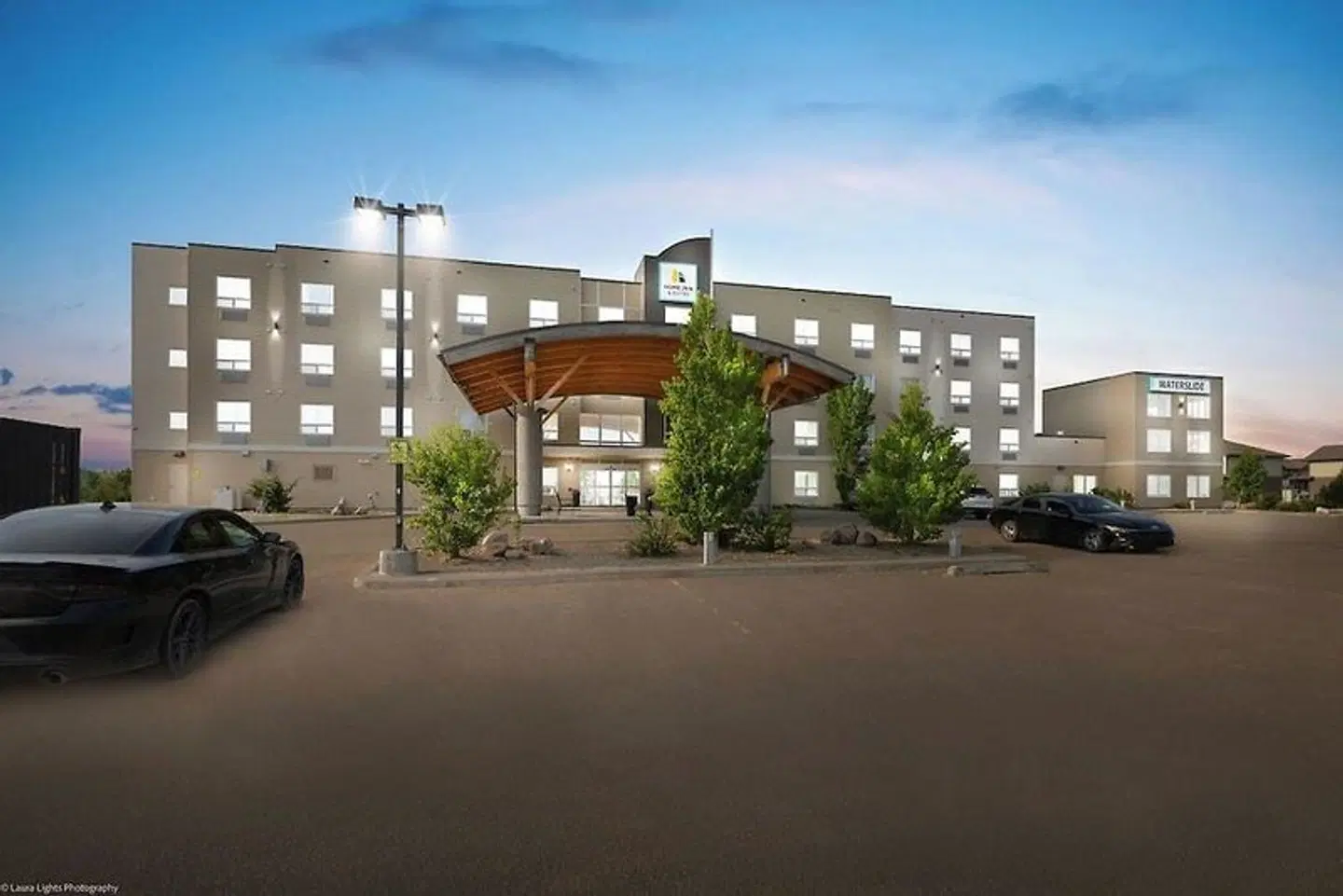 Home Inn & Suites Lloydminster EXTERIOR