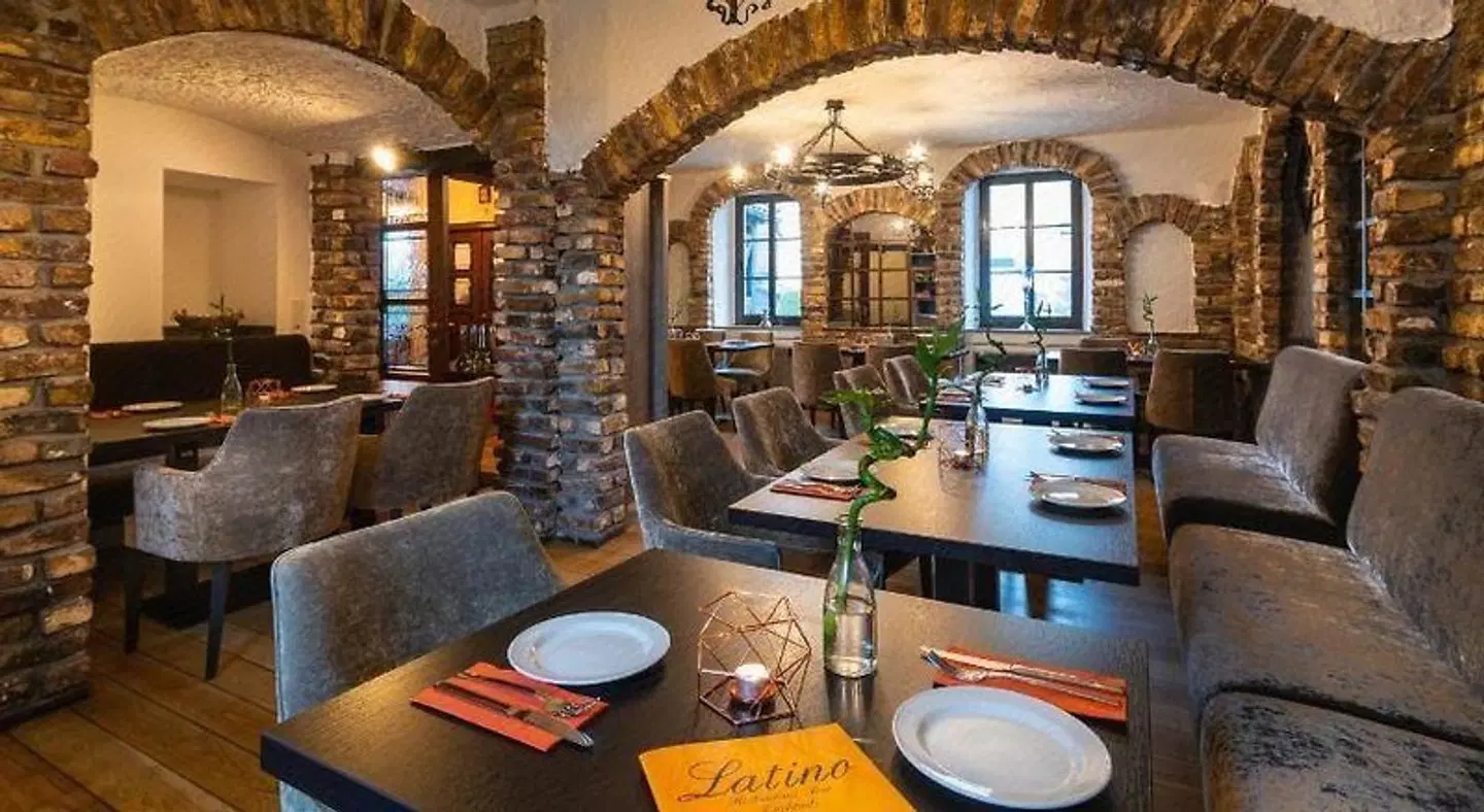Fettehenne Restaurant