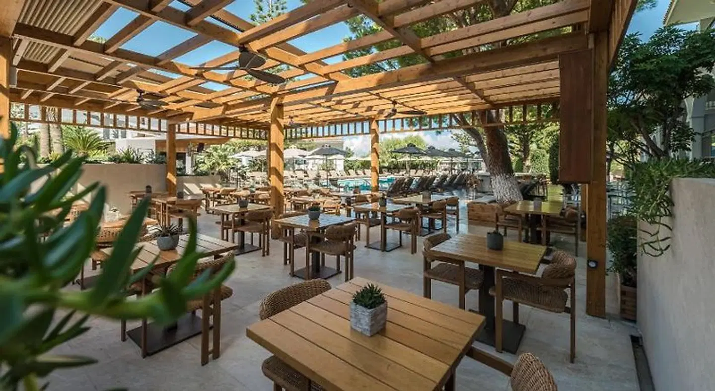 Contessa Hotel Restaurant