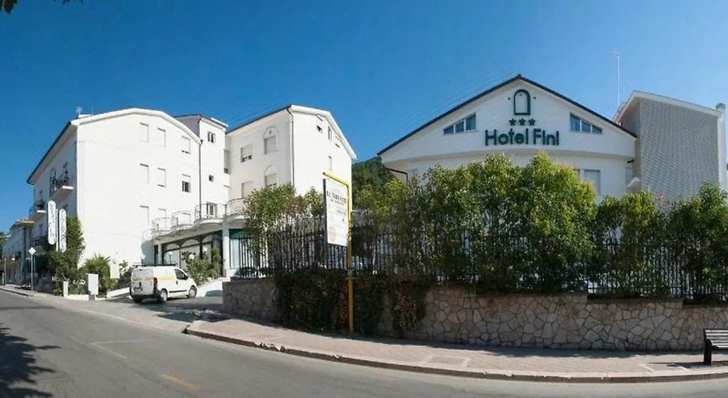 Fini EXTERIOR