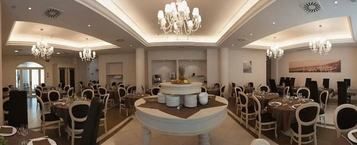 Fini Restaurant