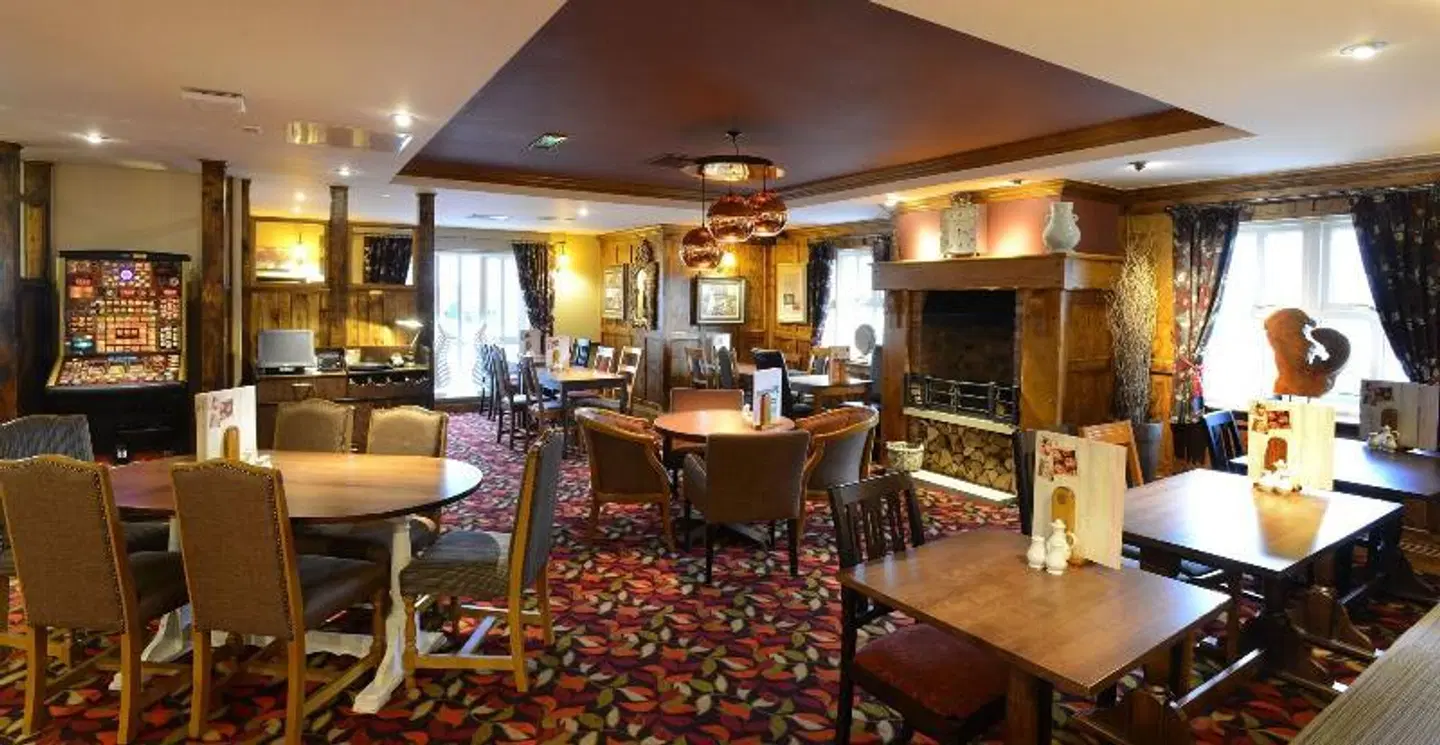 Two Rivers Lodge by Marstons Inns Bar