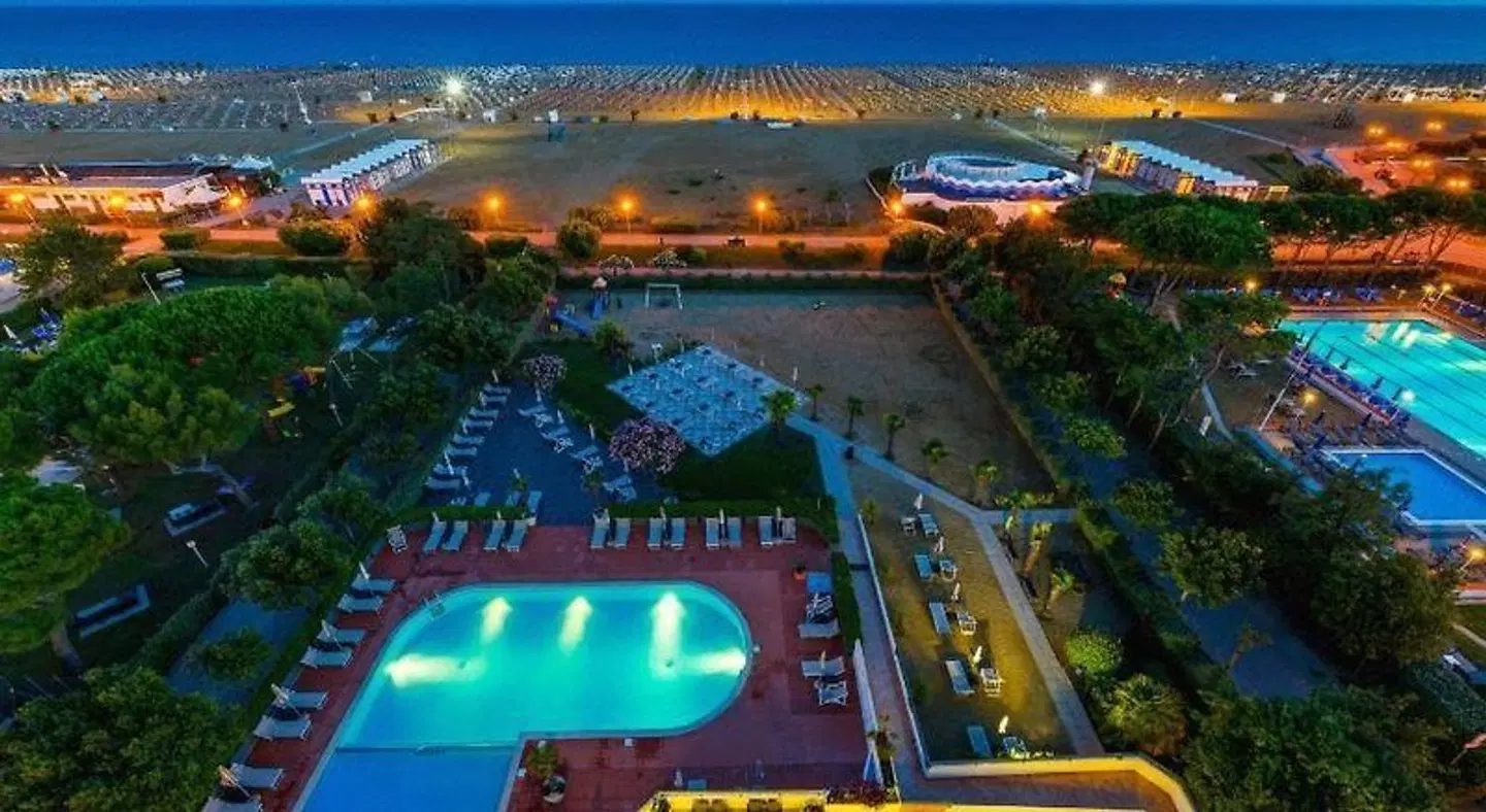 Italy EXTERIOR
