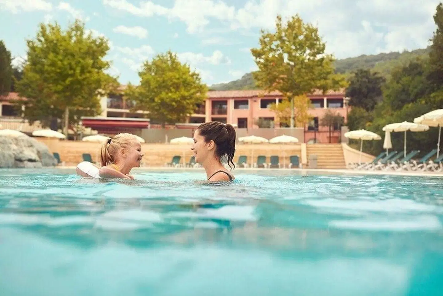 SOWELL HOTELS Ardèche OUTDOOR_POOL