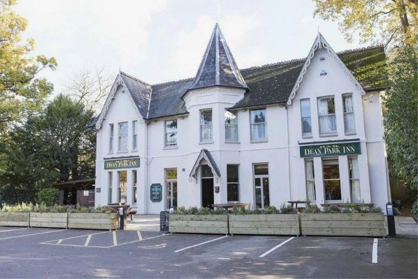 The Pavilion Arms EXTERIOR