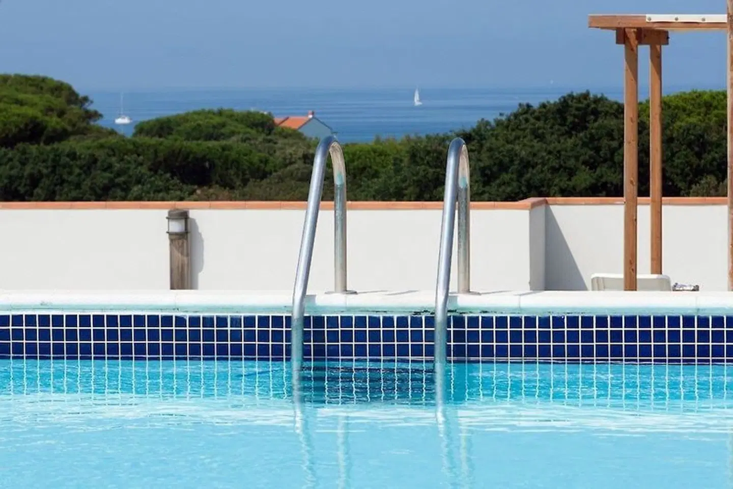 Residenze Santa Costanza OUTDOOR_POOL