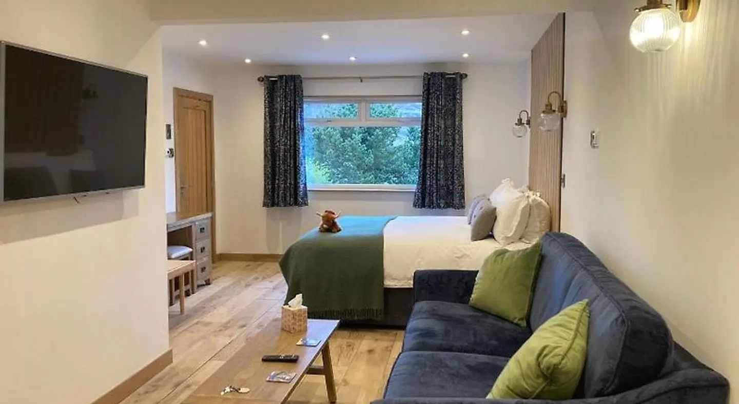 Glendale View ROOM_EXAMPLE