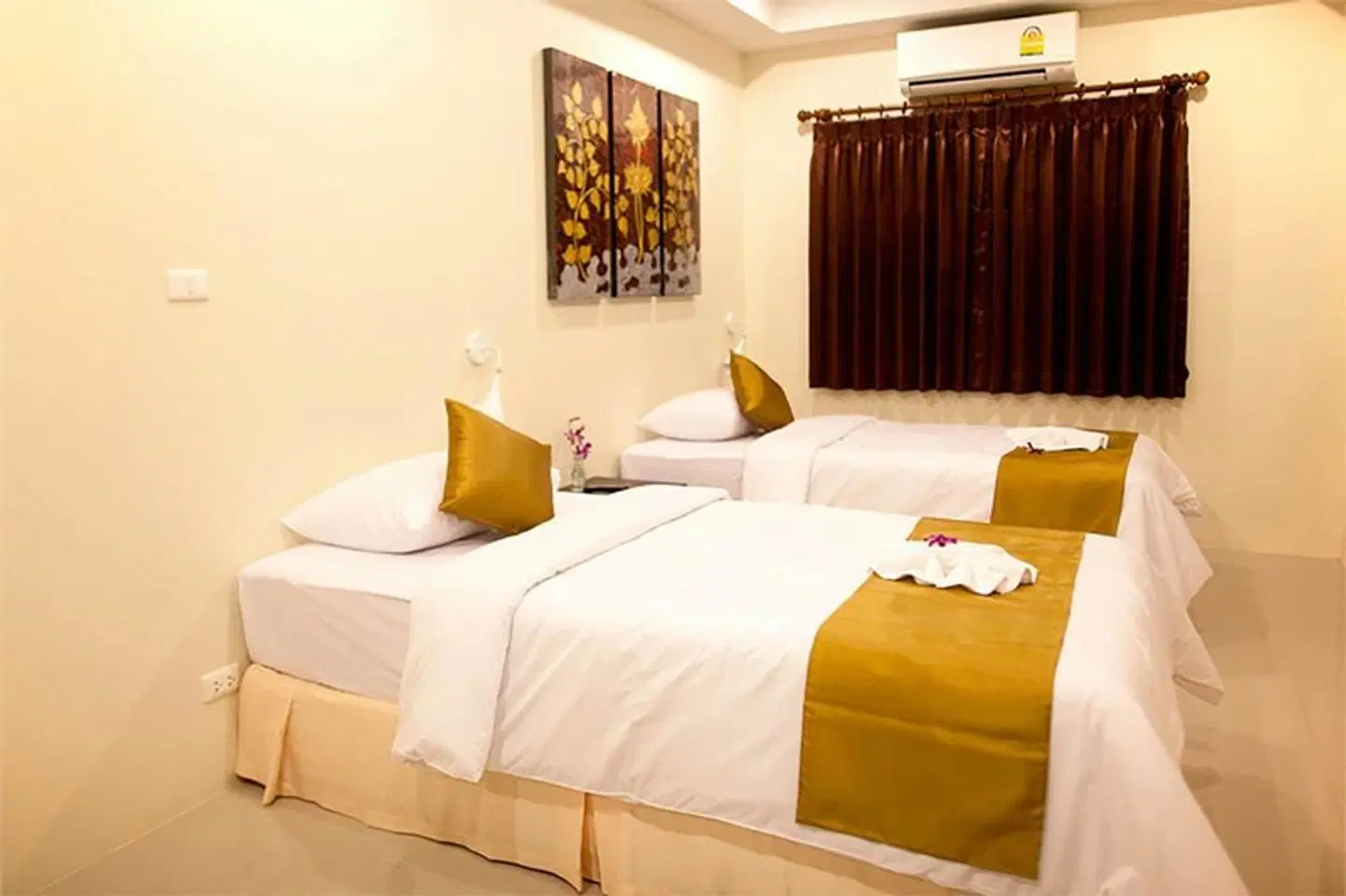 At Kamala Hotel (SHA Plus+) ROOM_EXAMPLE
