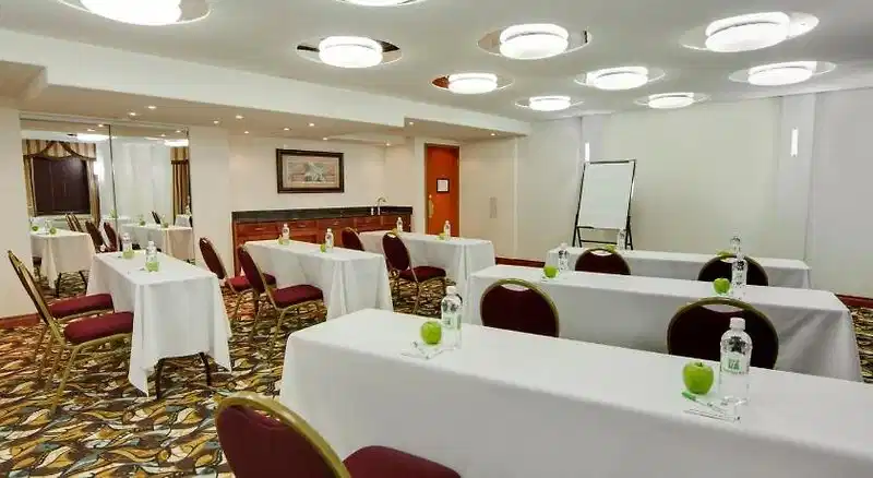Holiday Inn Calgary Airport by IHG – Hotelfoto