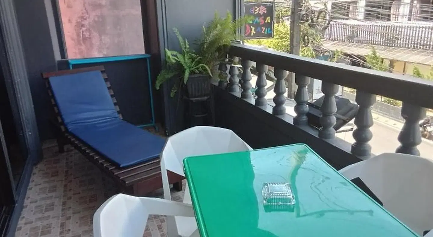 HI Karon Beach Hotel Bar