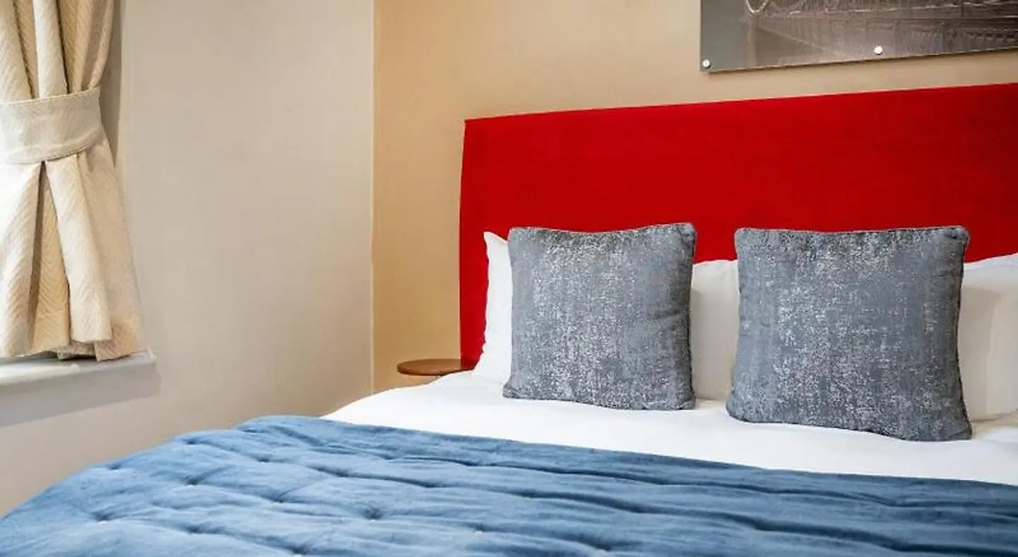 Clifton Hotel ROOM_EXAMPLE