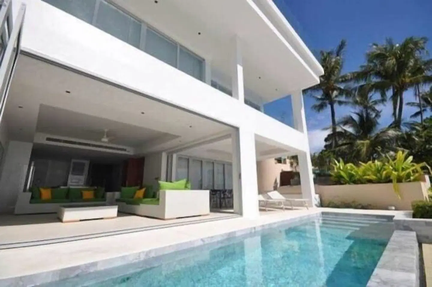 BB Patong Beach House EXTERIOR
