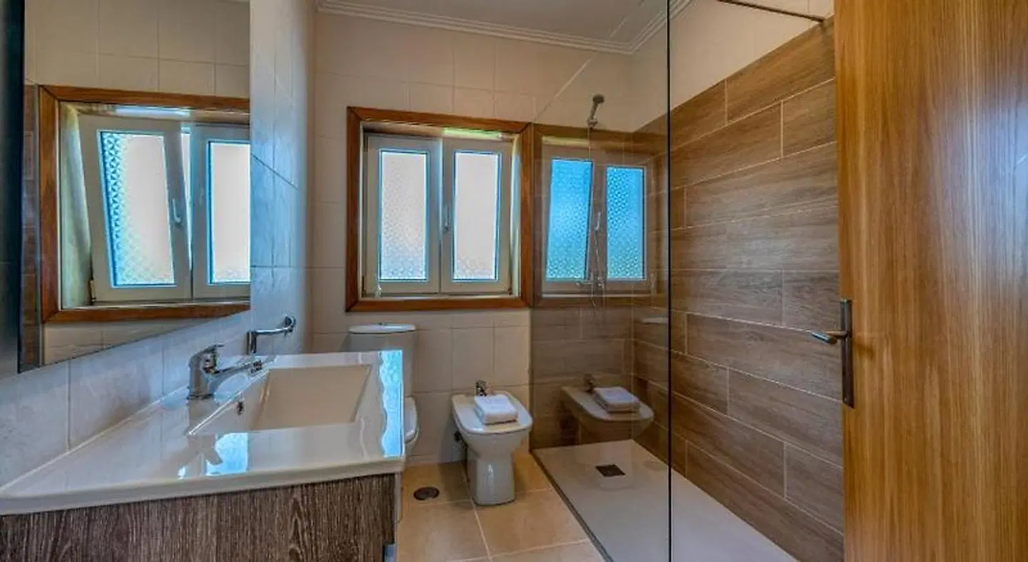 Central Suites Arouca Badezimmer