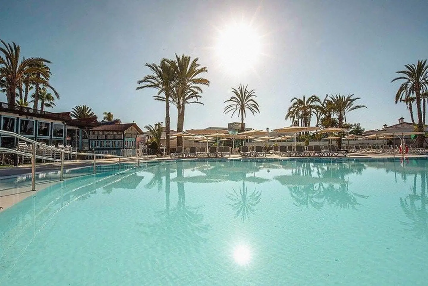 Hotel DunaGolf Suites OUTDOOR_POOL