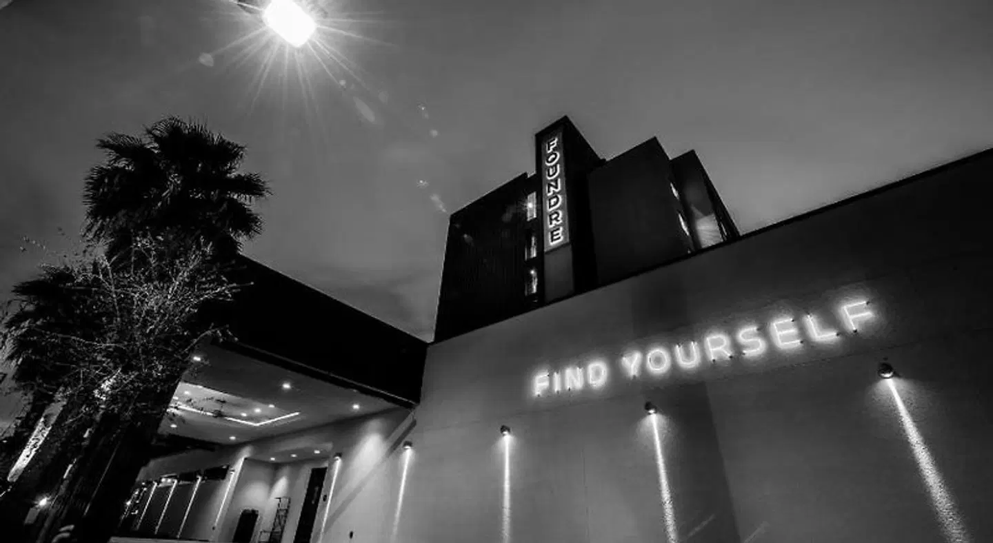 FOUND:RE Phoenix Hotel EXTERIOR