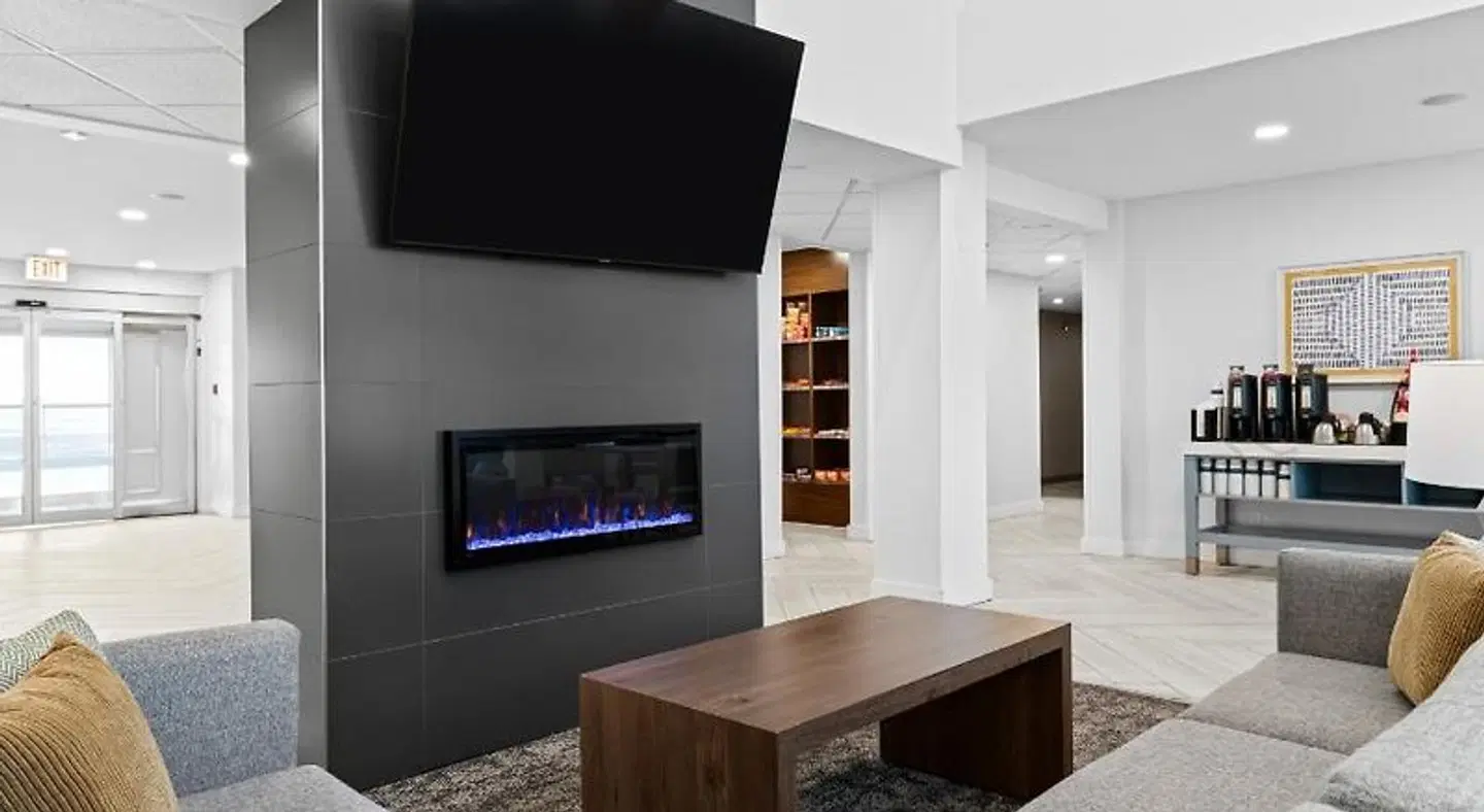 Staybridge Suites Calgary Airport by IHG LOUNGE_LOBBY