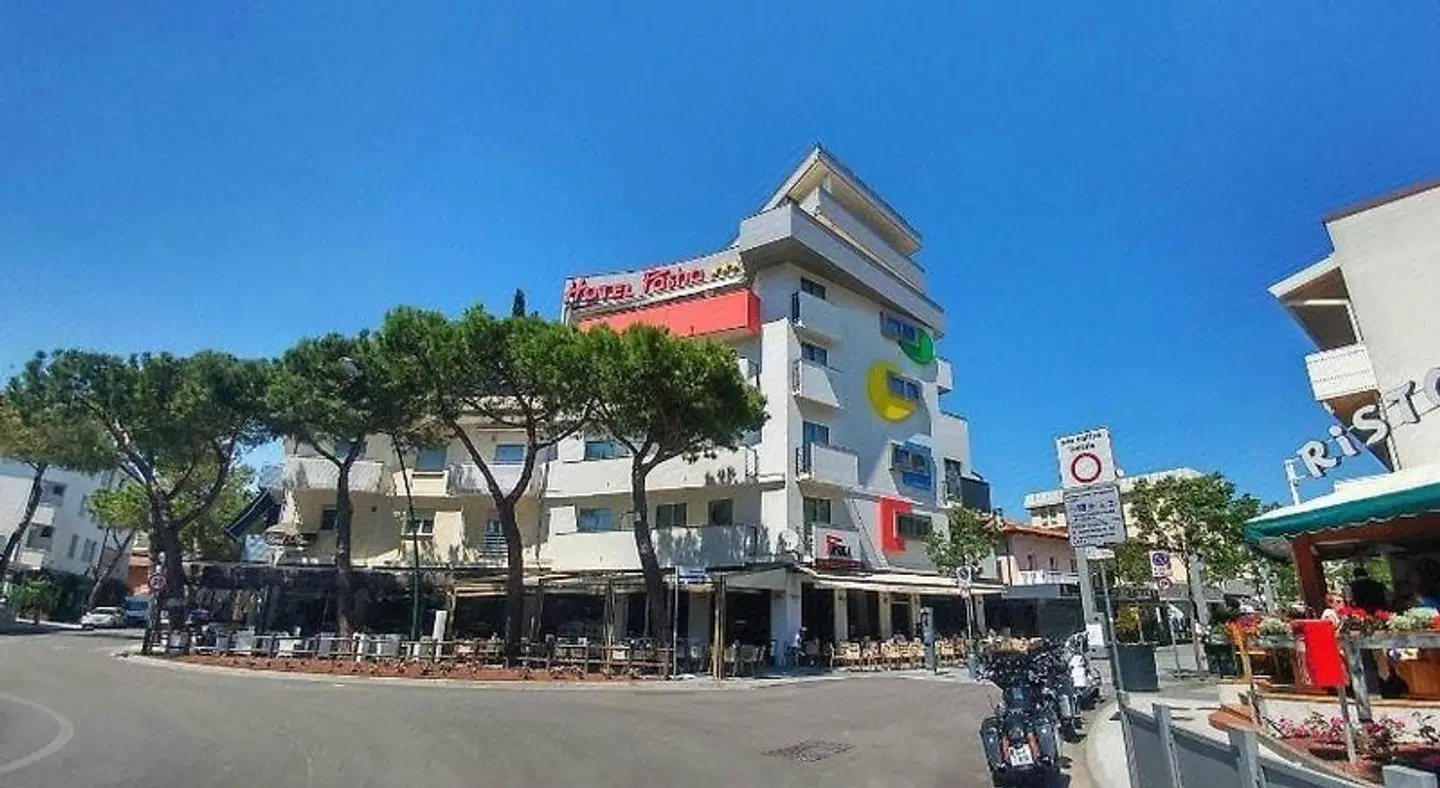 Pasha EXTERIOR