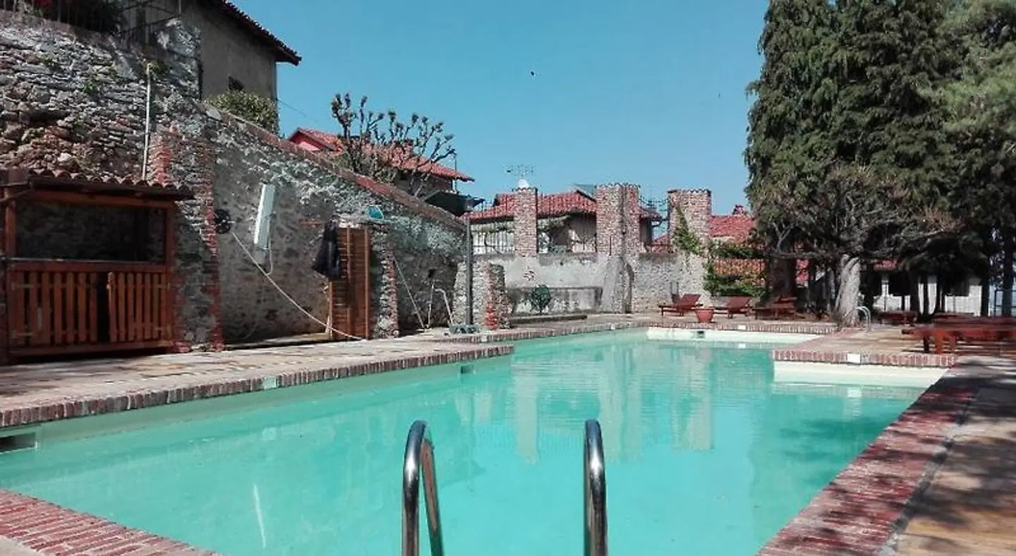 Castello Rosso OUTDOOR_POOL