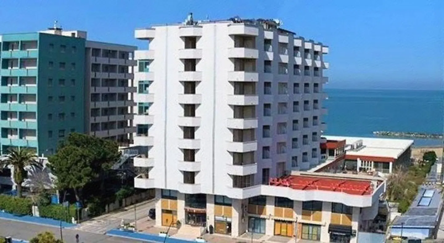 Grand Hotel Adriatico EXTERIOR
