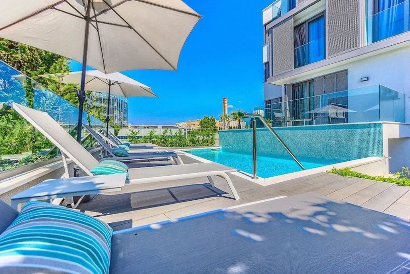 Bel Residence OUTDOOR_POOL