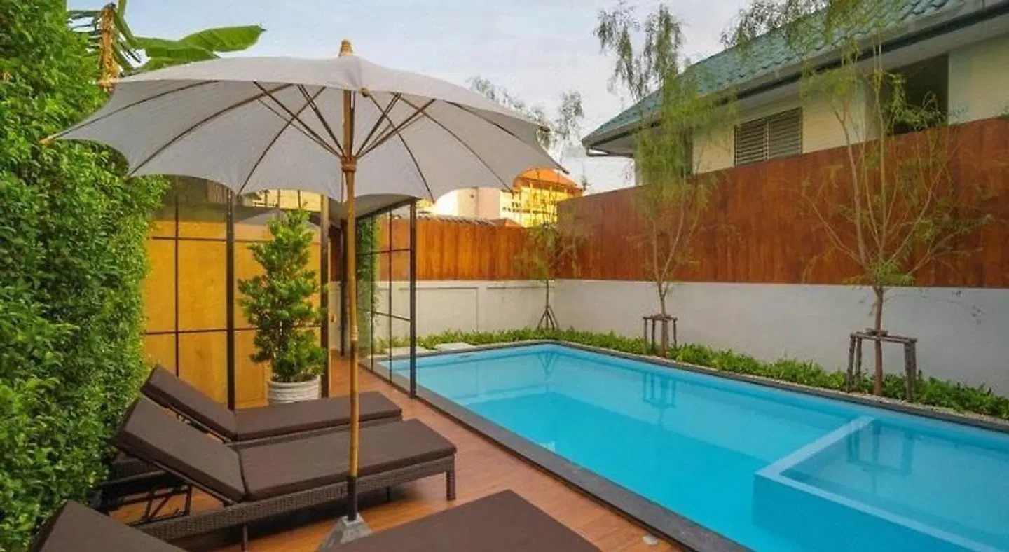 The Wing Lanna Hotel OUTDOOR_POOL
