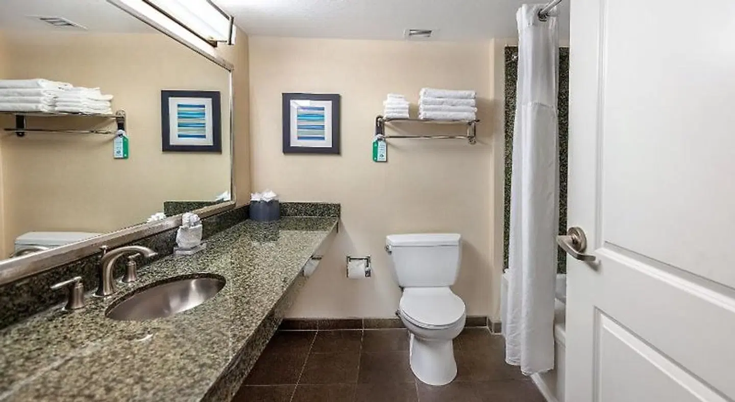 Holiday Inn Hotel & Suites Scottsdale North- Airpark Badezimmer