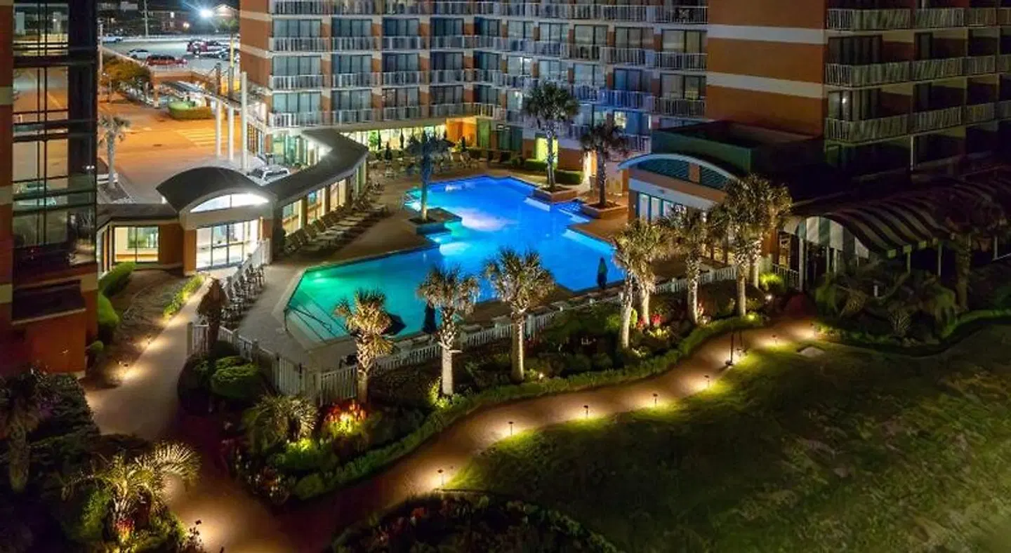Holiday Inn & Suites Virginia Beach - North Beach by IHG EXTERIOR