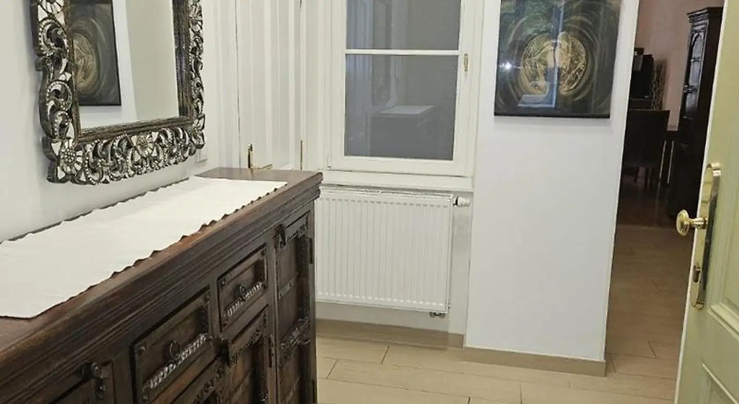 Atrium Apartments ROOM_EXAMPLE