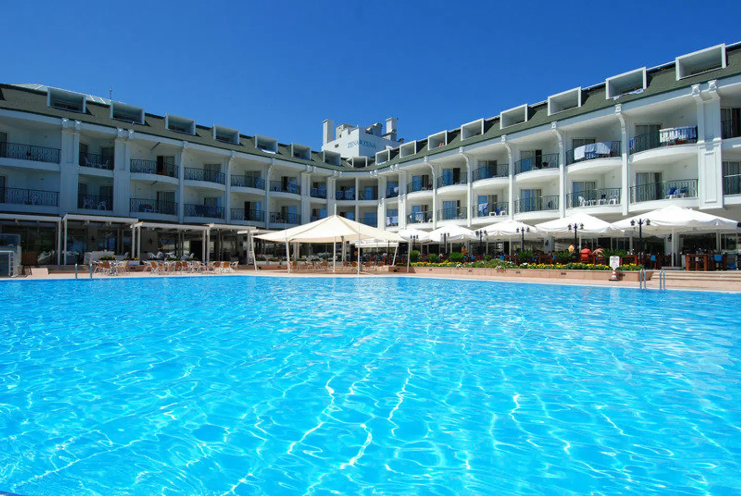 Zena Resort Hotel OUTDOOR_POOL