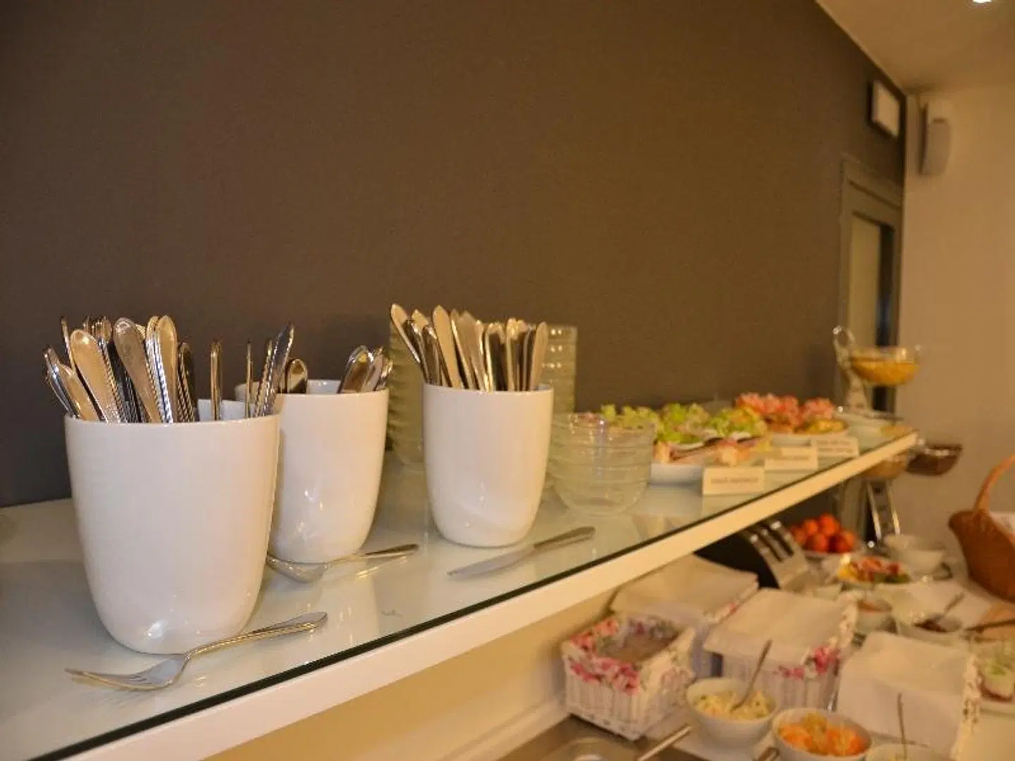 Pure White Restaurant