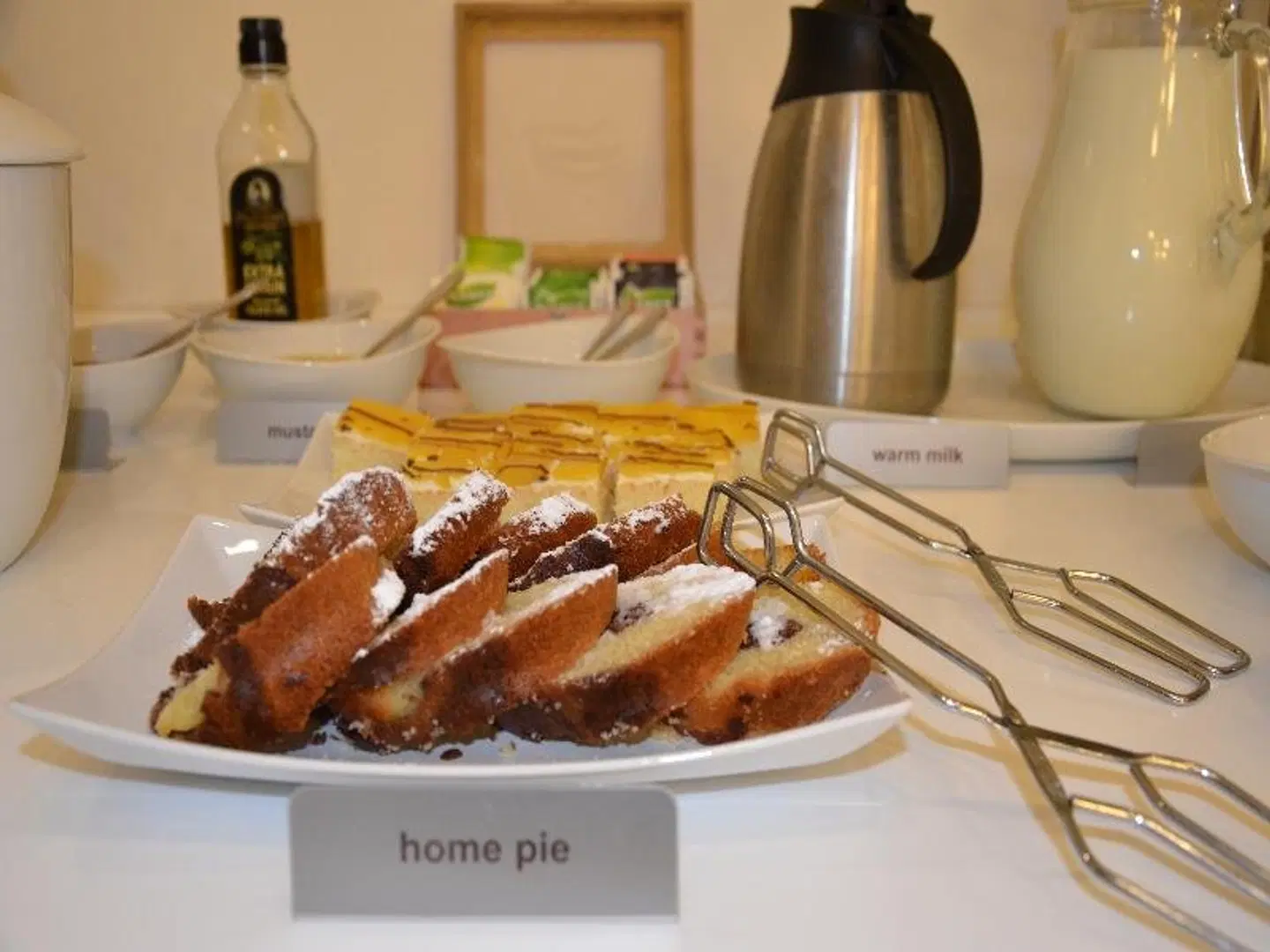 Pure White Restaurant