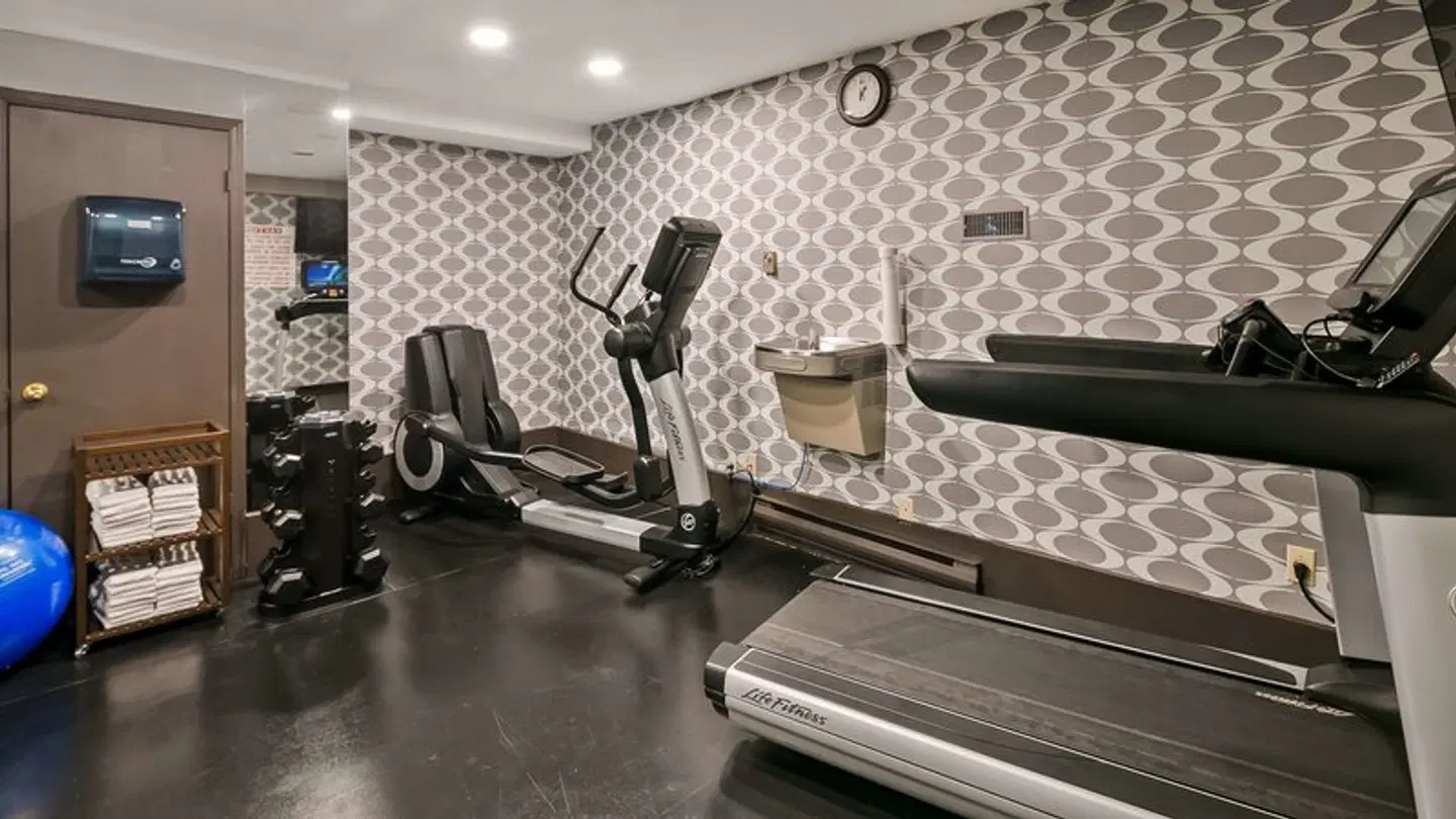 Best Western Airport Inn SPORTS_AND_LEISURE