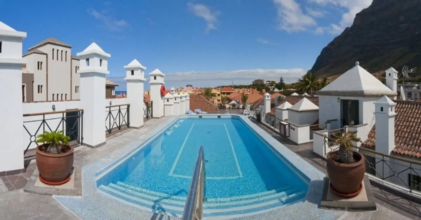 Apartamentos Las Mozas OUTDOOR_POOL