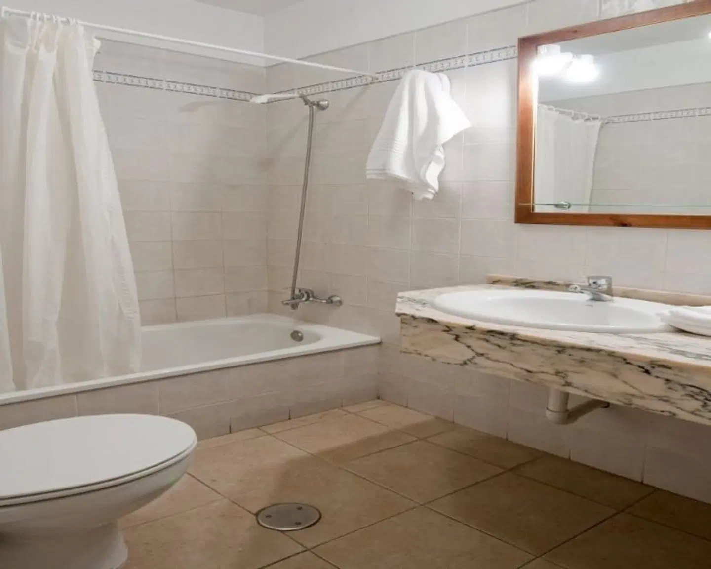 Apartamentos Las Mozas Badezimmer