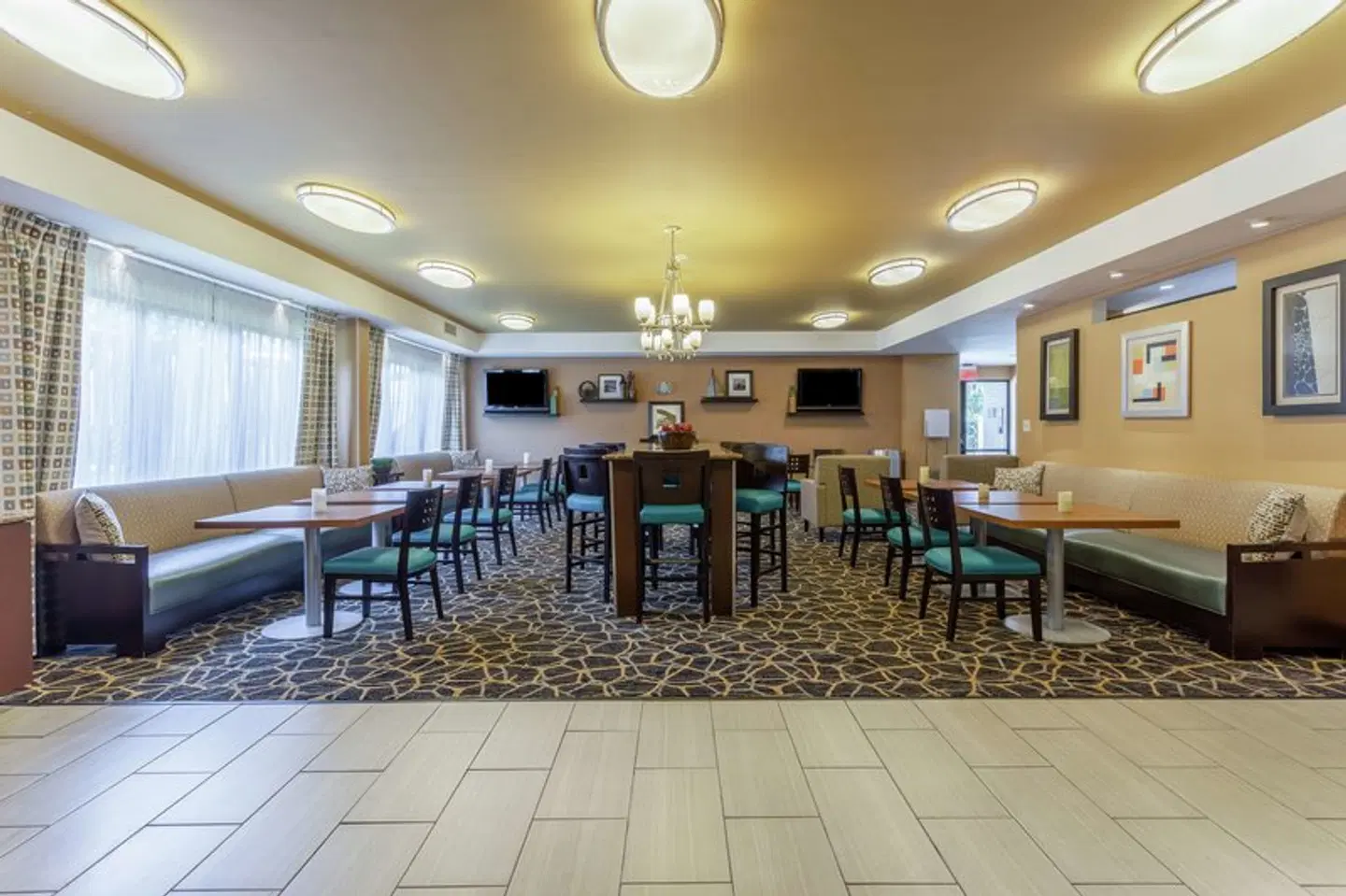 Hampton Inn Biloxi/Ocean Springs Bar