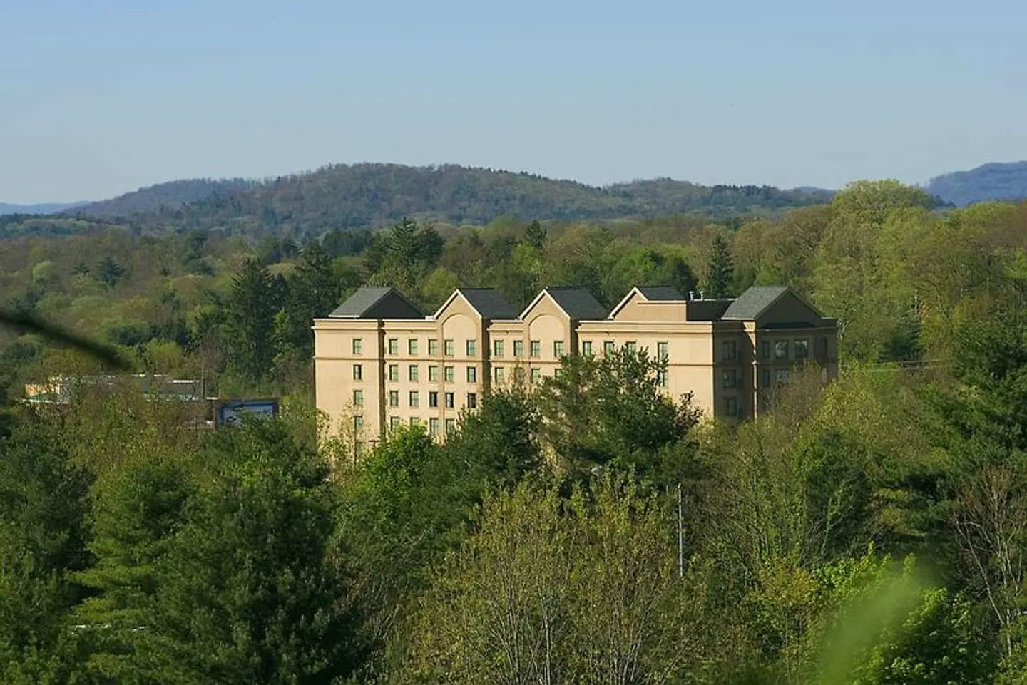 Homewood Suites by Hilton Asheville-Tunnel Road EXTERIOR