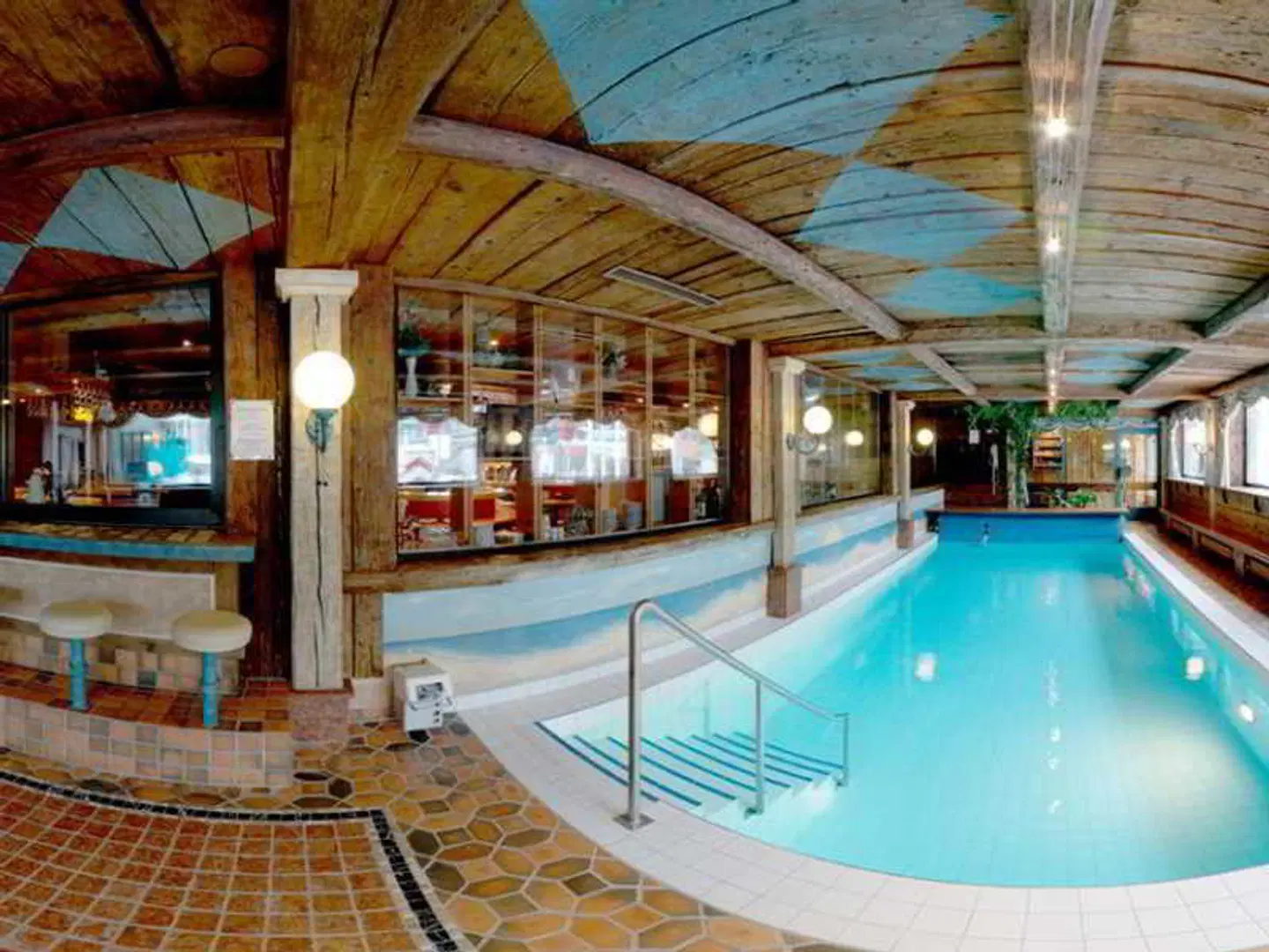 JUFA Alpenhotel Saalbach Hallenbad