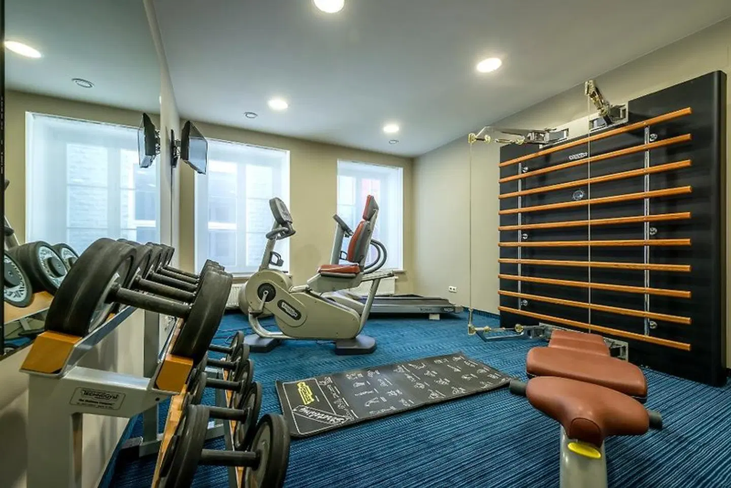 Ratonda SPORTS_AND_LEISURE
