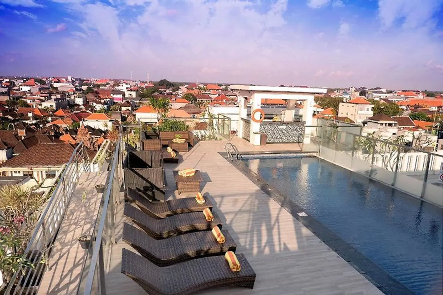 Zia Hotel Kuta OUTDOOR_POOL