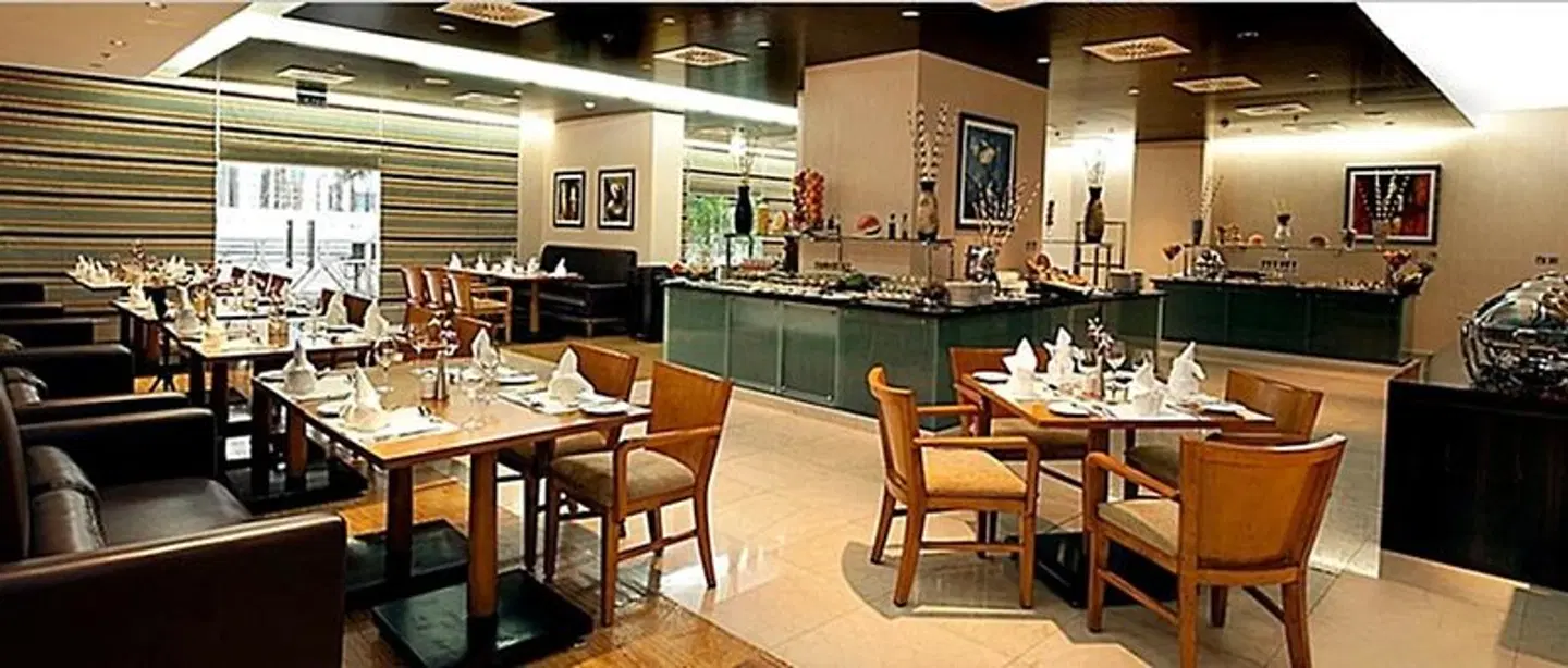 Mercure Dubai Barsha Heights Hotel Apartments Restaurant
