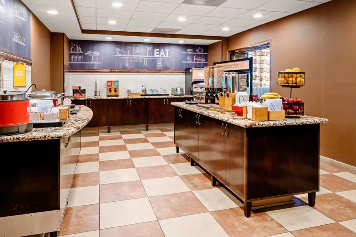 Hampton Inn & Suites Bakersfield/Hwy 58, CA Bar