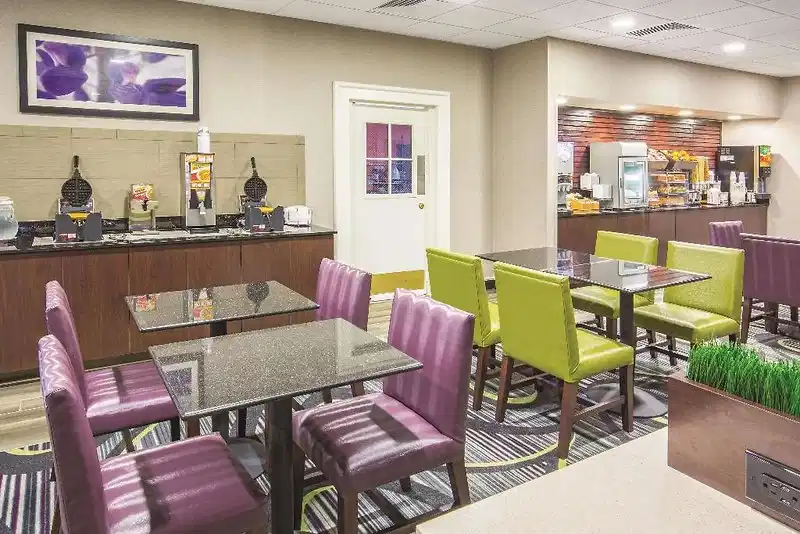 Howard Johnson by Wyndham Sacramento Downtown – Hotelfoto