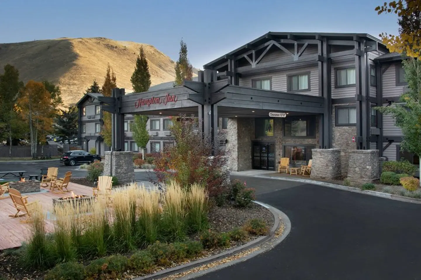 Hampton Inn Jackson Hole EXTERIOR