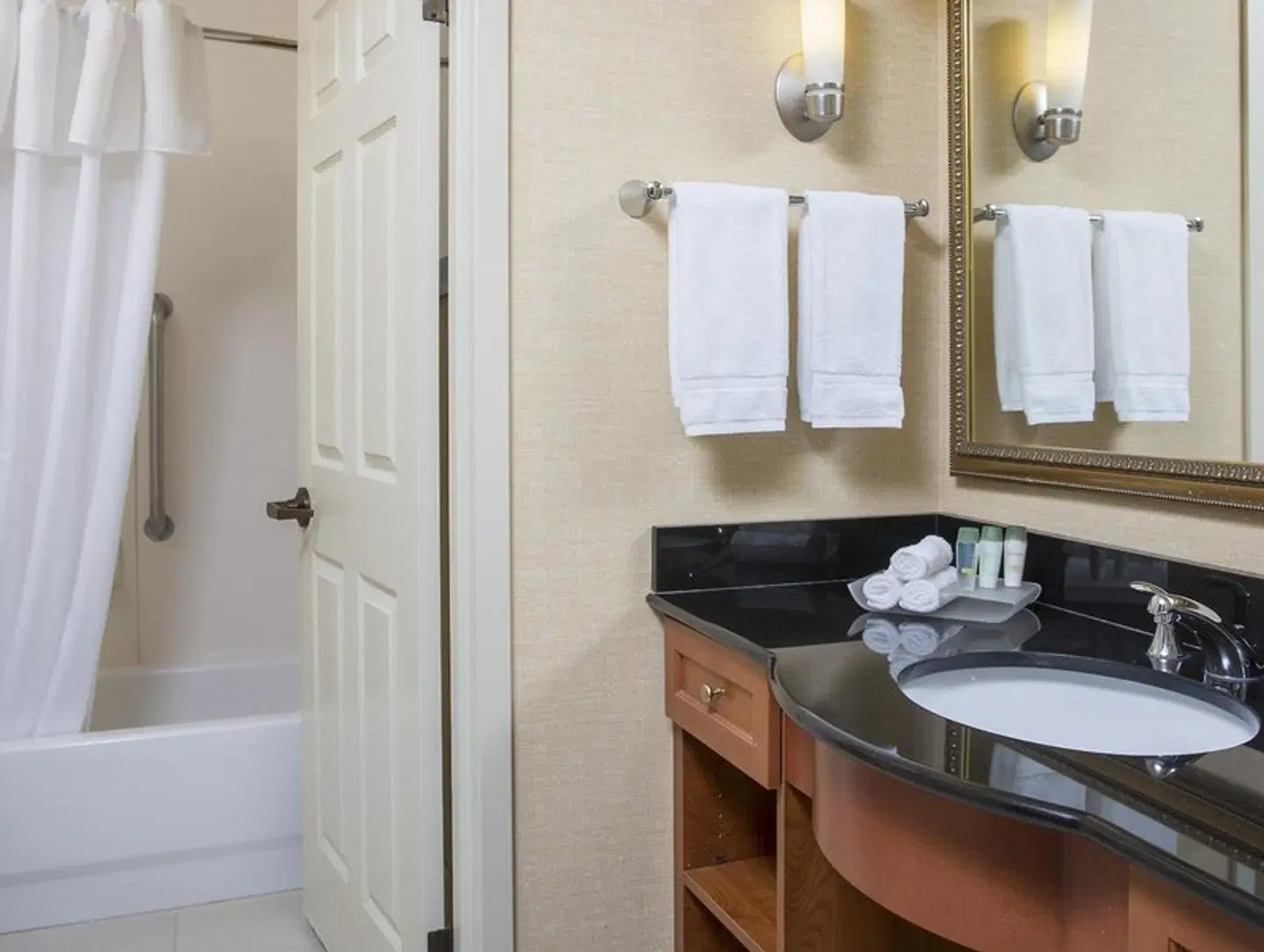 Homewood Suites by Hilton Houston-Willowbrook Mall Badezimmer