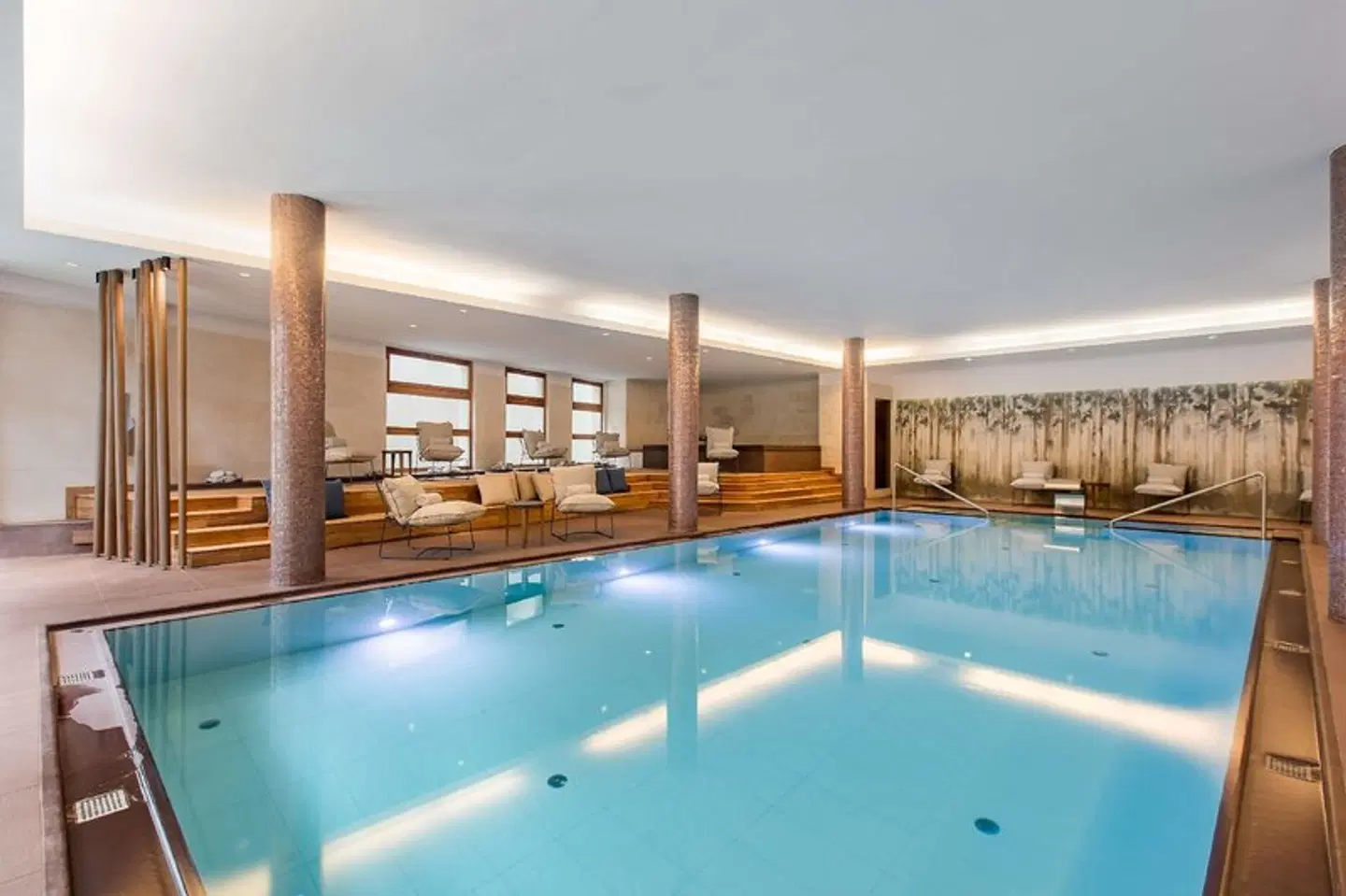 Grand Hotel Savoia Hallenbad